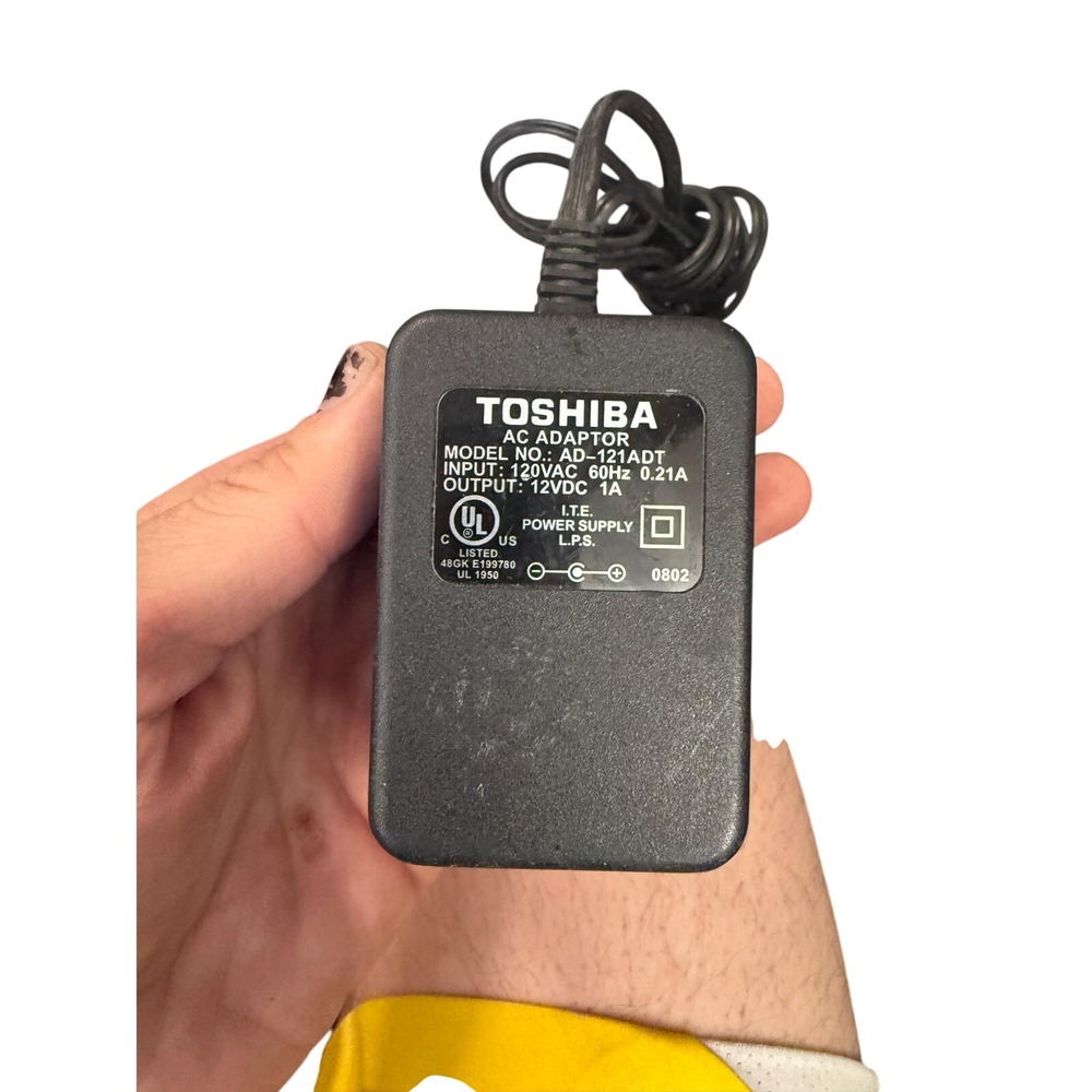 Toshiba AC Adaptor AD-121ADT 120VAC 12VDC 1A Power‎ Supply Cord Black